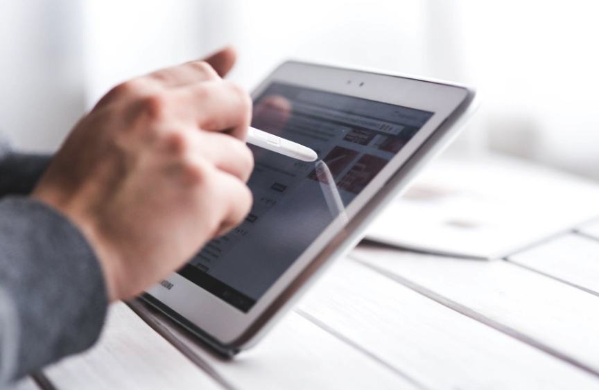 MAKING AWARDS PROGRAM MANAGEMENT SIMPLE AND EASY